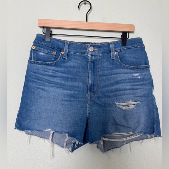Levi's High Rise Denim Jean Cut Off Raw Hem Distressed Shorts Size 31 - Picture 1 of 7